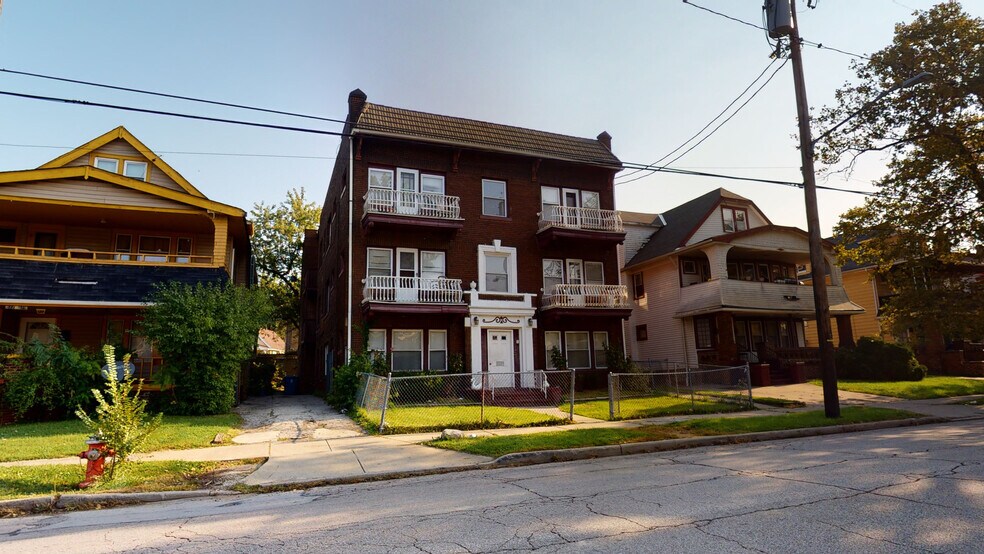 More Photos Of 881 Eddy Rd, Cleveland Apartments For Sale