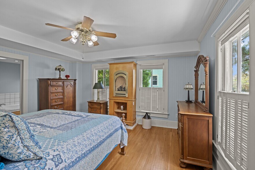 More Photos Of 567 E Water St, Belhaven Hospitality For Sale