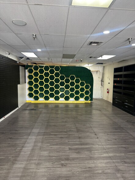 More Photos Of 6106-6152 W Charleston Blvd, Las Vegas Unknown For Lease