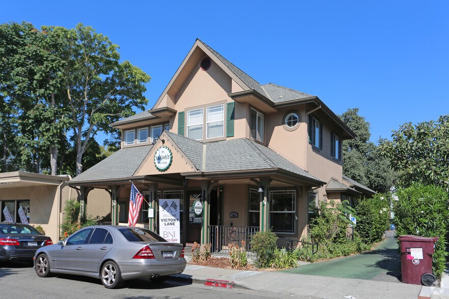 More Photos Of 148 E Prospect Ave, Danville Restaurant For Lease