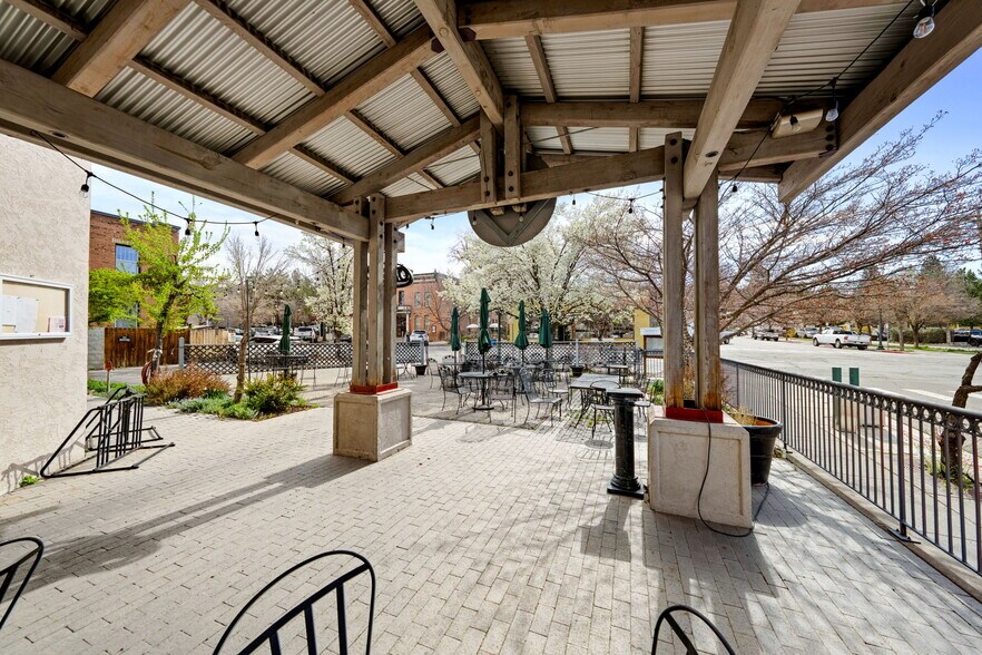 More Photos Of 701 E 2nd Ave, Durango Showroom For Lease