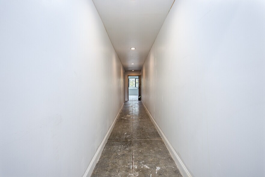 More Photos Of 1 Ten Eyck St, Stony Point General Retail For Sale