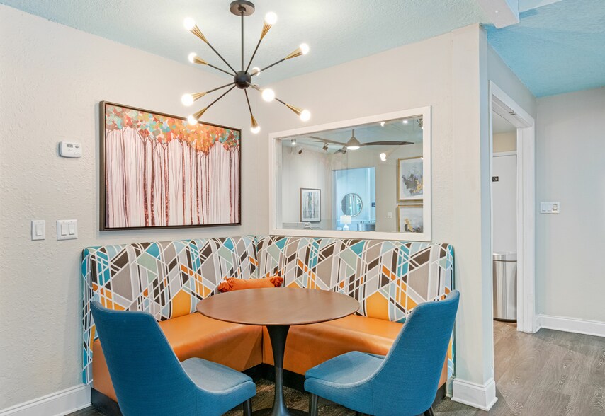 More Photos Of 2148 54th Ave S, Saint Petersburg Apartments For Sale