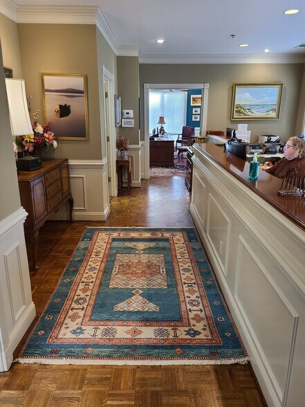 More Photos Of 52 New Orleans Rd, Hilton Head Island Office For Sale