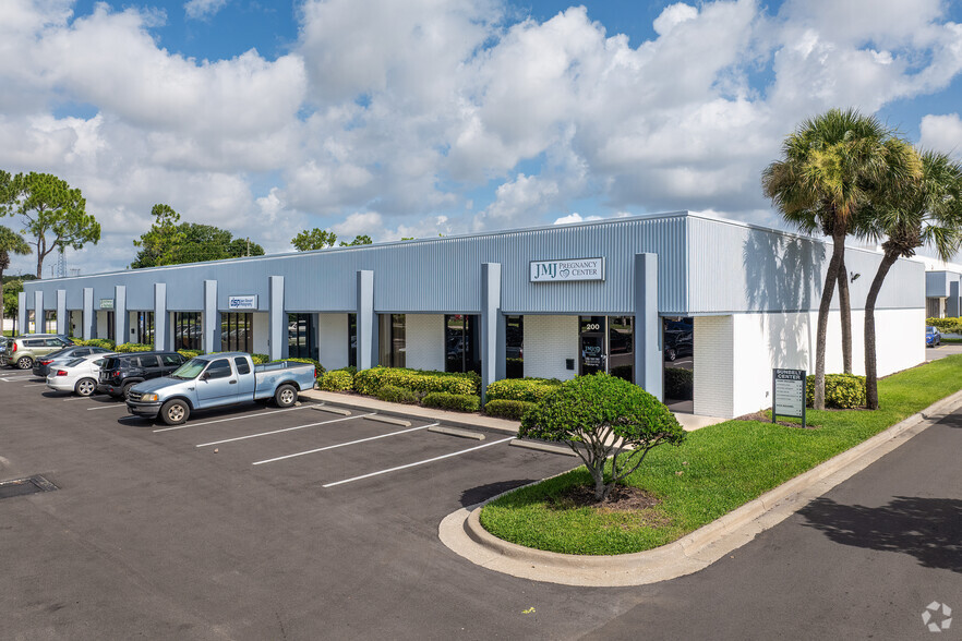 More Photos Of 1255 La Quinta Dr, Orlando Warehouse For Lease