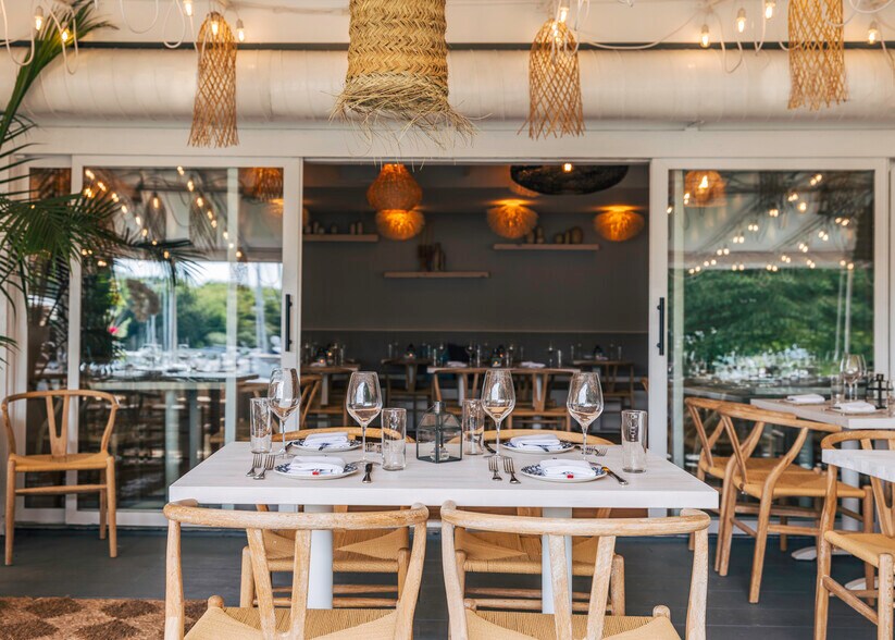 More Photos Of 313 Three Mile Harbor Rd, East Hampton Restaurant For Lease