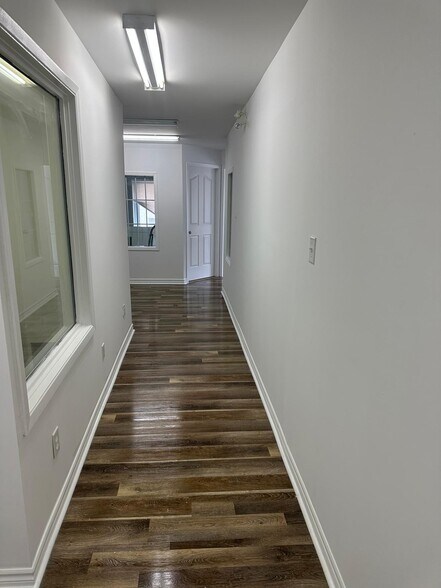 More Photos Of 42 Antares Dr, Ottawa Showroom For Lease