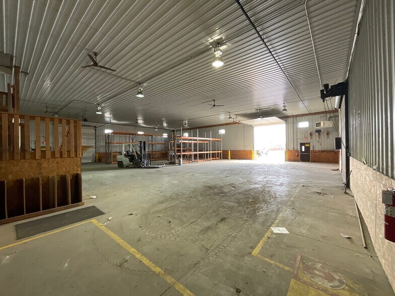 More Photos Of 617 Ley Rd, Fort Wayne Warehouse For Sale