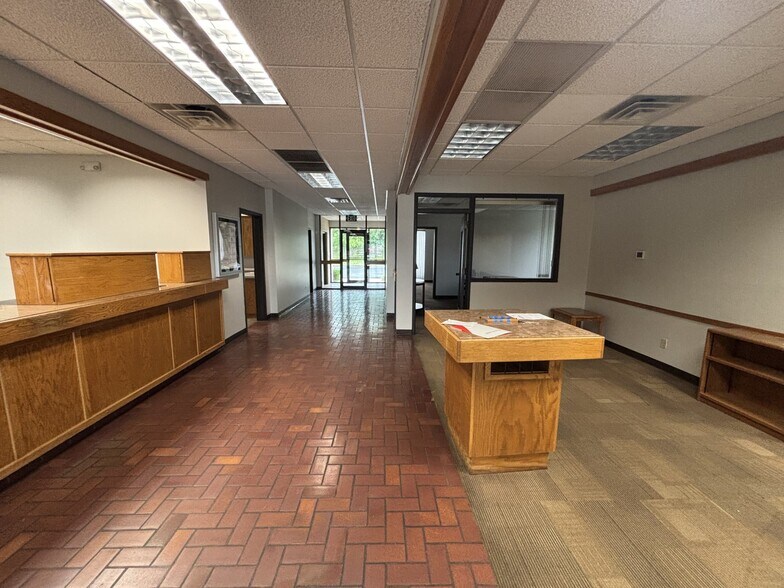 More Photos Of 115 US-64 W, Alma Loft Creative Space For Sale