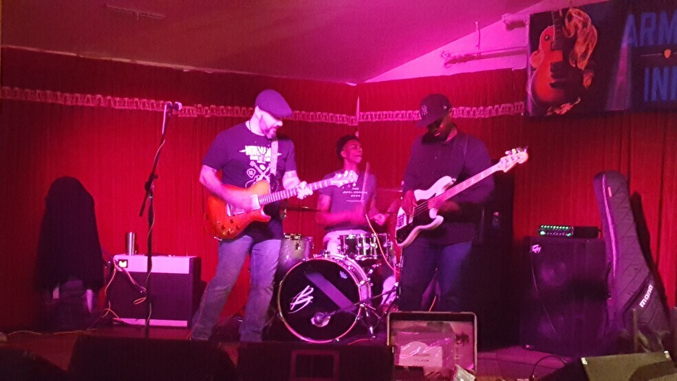 More Photos Of 5381 Abbott Rd, Hamburg Restaurant For Sale