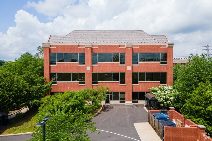 More Photos Of 1690 Sumneytown Pike, Lansdale Office For Lease