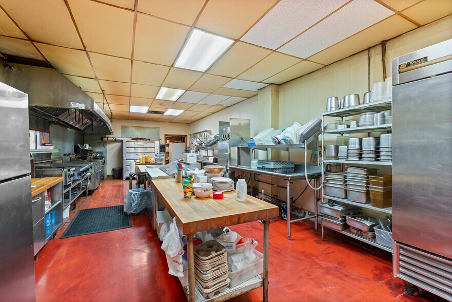 More Photos Of 32-34 Main St, Perry Restaurant For Sale