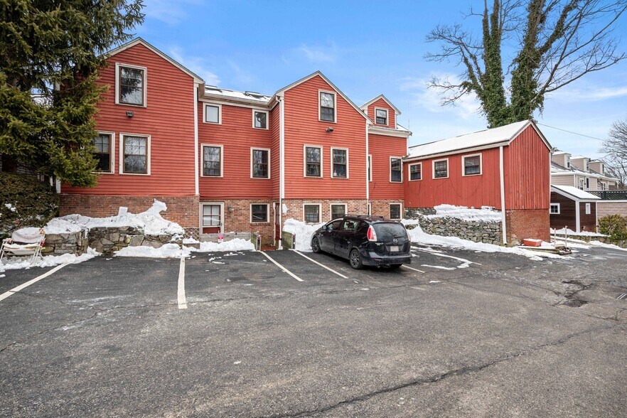 More Photos Of 993 Chestnut St, Newton Loft Creative Space For Lease