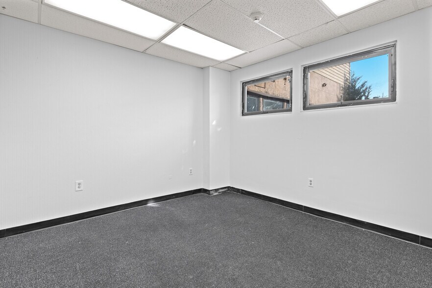 More Photos Of 75A New Brunswick Ave, Perth Amboy Office For Lease