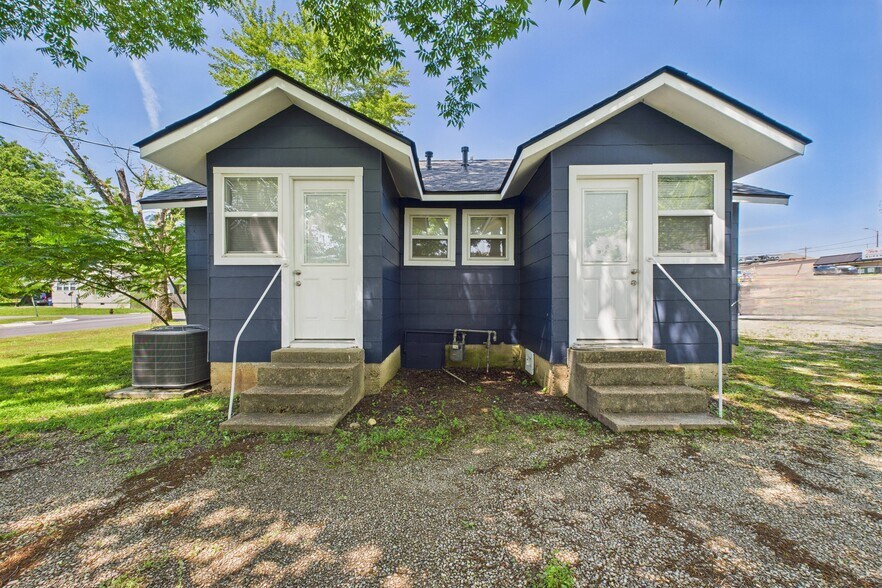 More Photos Of 919 South St, Mountain Home Freestanding For Sale