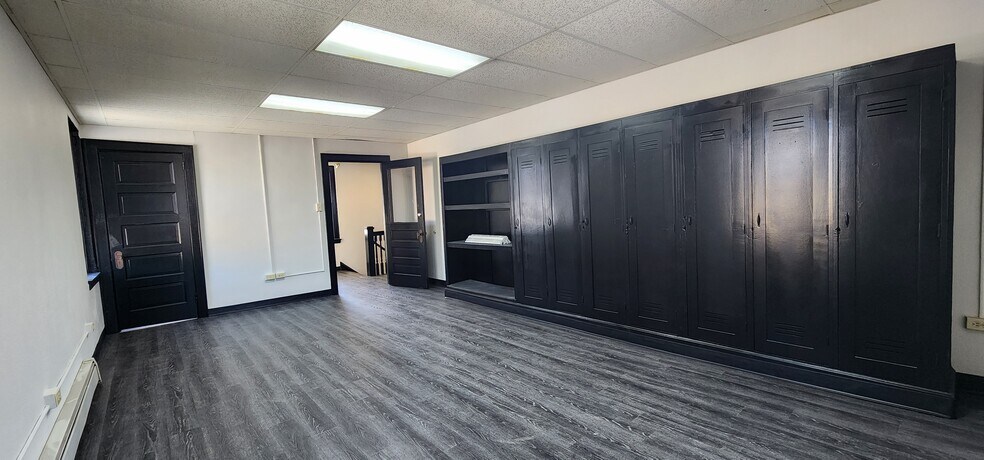 More Photos Of 110 W Saint Marys Rd, Hanover Township Self Storage For Lease