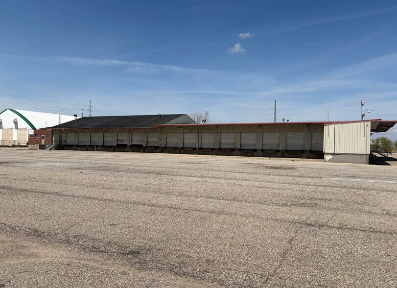 Primary Photo Of 1400 Federal St, Grand Rapids Truck Terminal For Sale