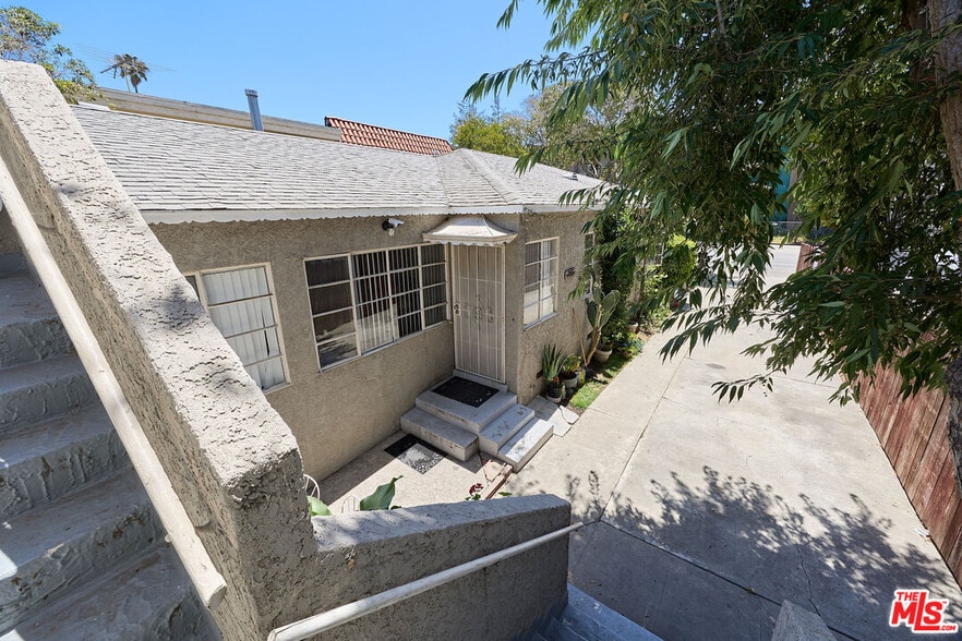 More Photos Of 12029 Washington Pl, Los Angeles Multifamily For Sale