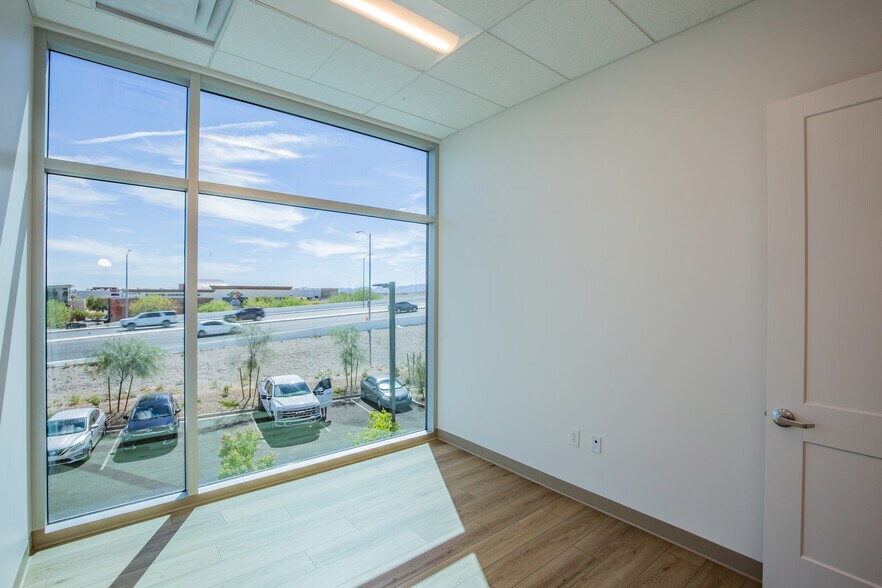 More Photos Of 6565 S Buffalo Dr, Las Vegas Medical For Lease