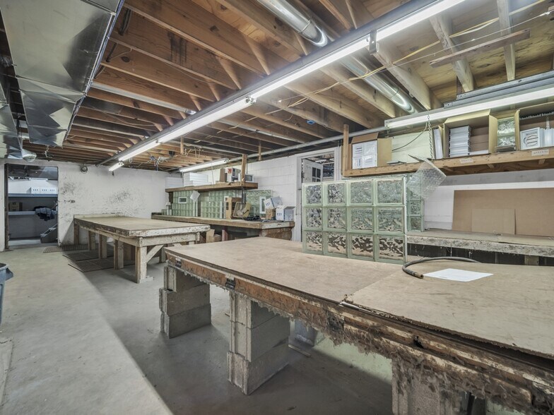 More Photos Of 4018 12th St NW, Canton Light Manufacturing For Sale