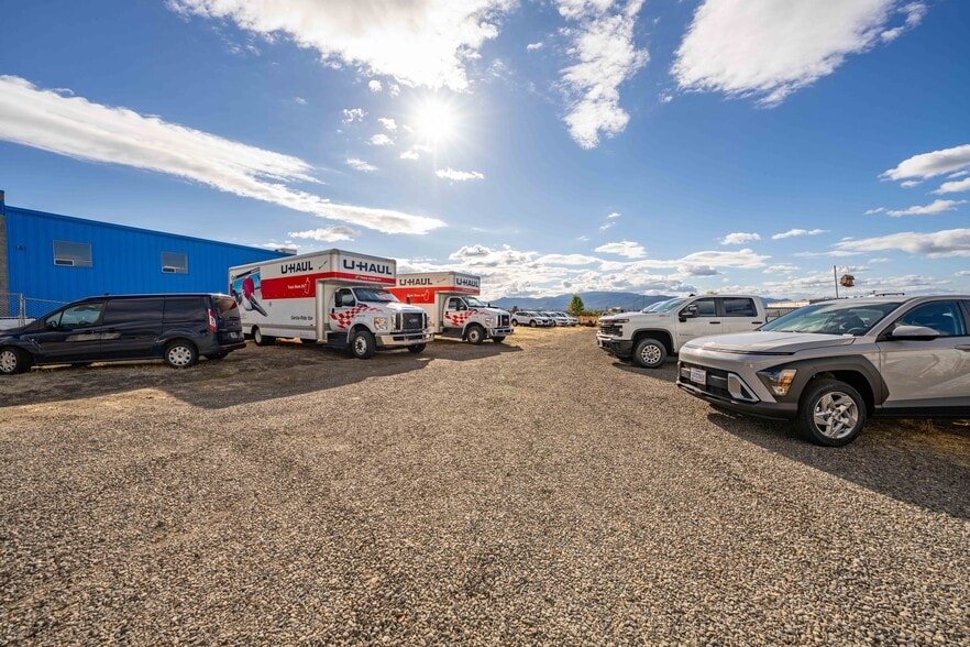 More Photos Of 3811 Crater Lake Hwy, Medford Warehouse For Sale