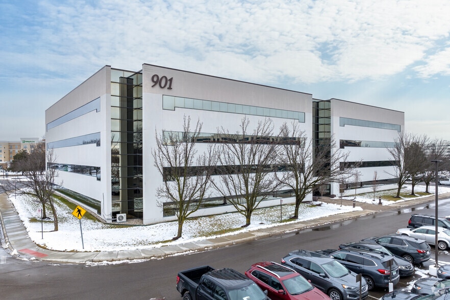 More Photos Of 901 Tower Dr, Troy Coworking Space