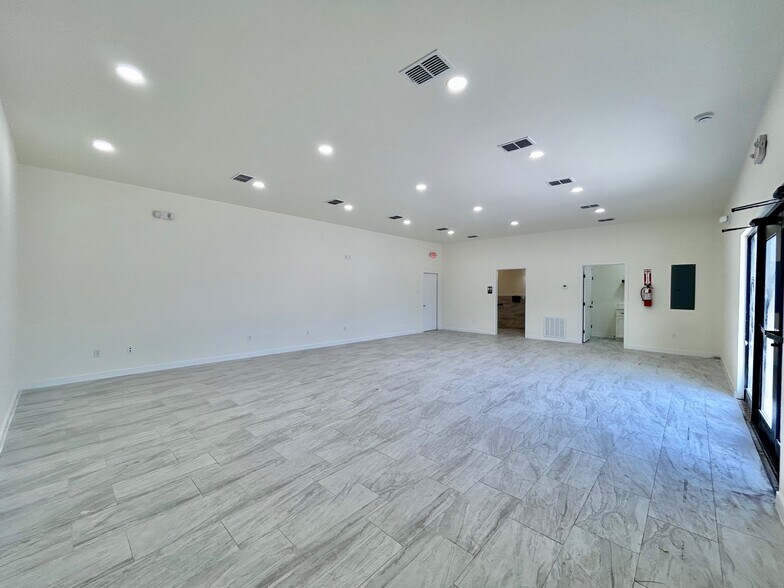 More Photos Of 1113 San Bernardo Ave, Laredo Office For Lease