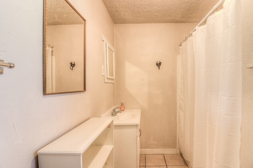 More Photos Of 2310 Terrace Heights Dr, Yakima Flex For Sale