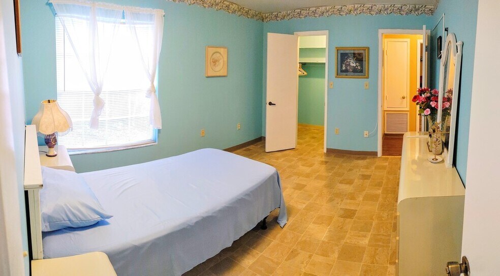 More Photos Of 5426 18th St W, Bradenton Assisted Living For Lease