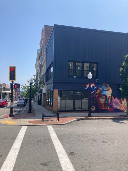 More Photos Of 212 Union St, New Bedford Storefront Retail Office For Sale