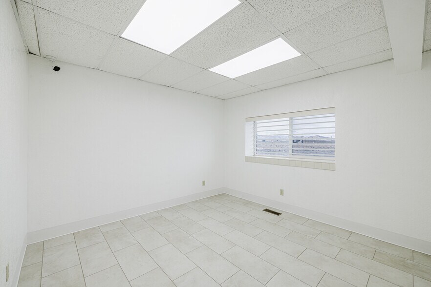 More Photos Of 1120 Hacienda Ranch Rd, Wells Truck Terminal For Lease