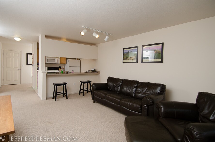 More Photos Of 1129 SW Gaines St, Portland Apartments For Sale