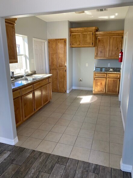More Photos Of 6045 US- Hwy 77, Odem Warehouse For Lease