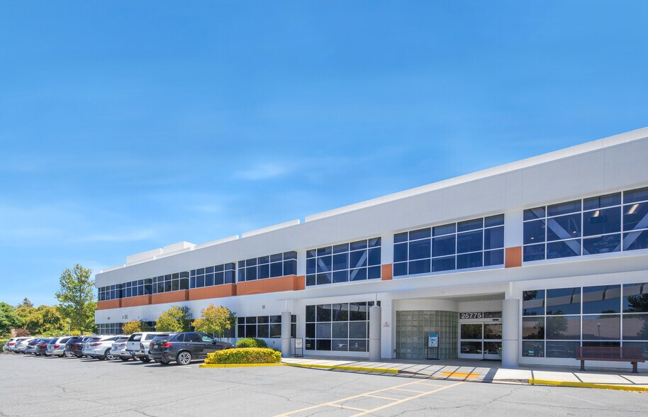 Primary Photo Of 25775 McBean Pky, Valencia Medical For Lease