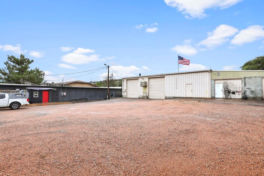 More Photos Of 104 W Phoenix St, Payson Industrial For Sale
