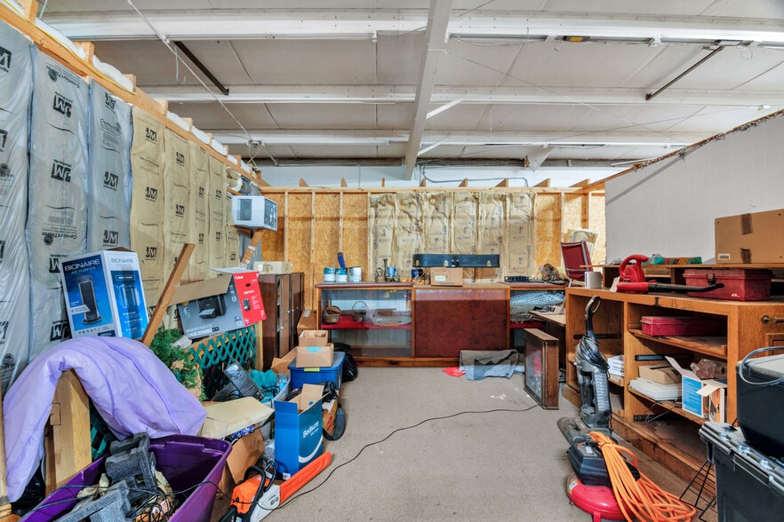 More Photos Of 2023 Memorial Dr, Waycross General Retail For Sale