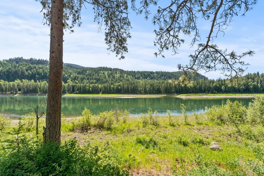 More Photos Of 8612 Washington 31 Hwy, Metaline Hotel For Sale