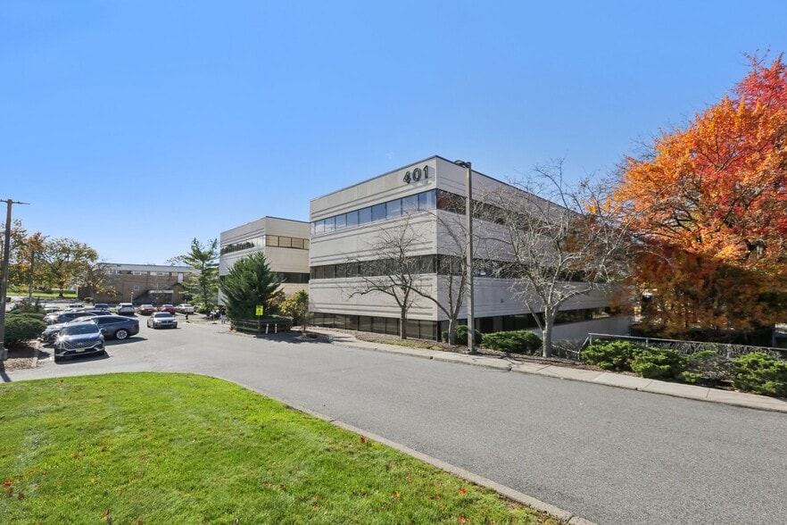 More Photos Of 401 Hamburg Turnpike, Wayne Medical For Sale