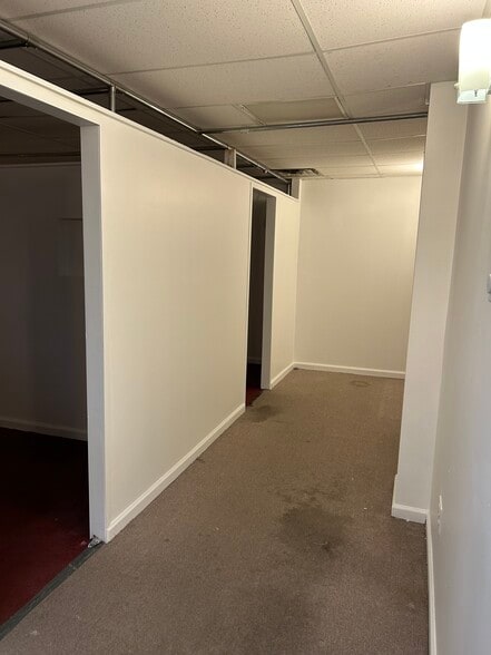 More Photos Of 101-103 W 17th St, New York Storefront Retail Residential For Lease