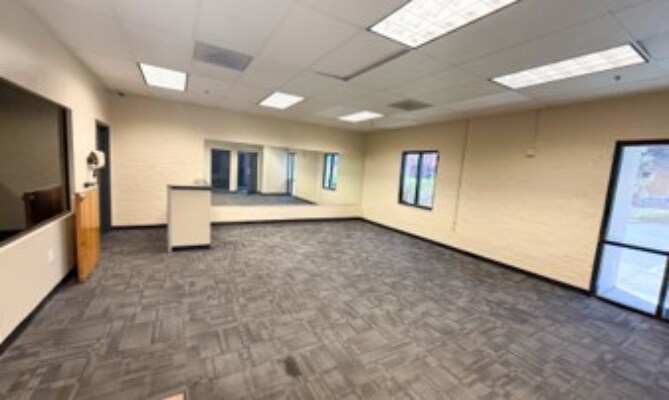 More Photos Of 985 Enterprise Dr, Sacramento Health Club For Sale
