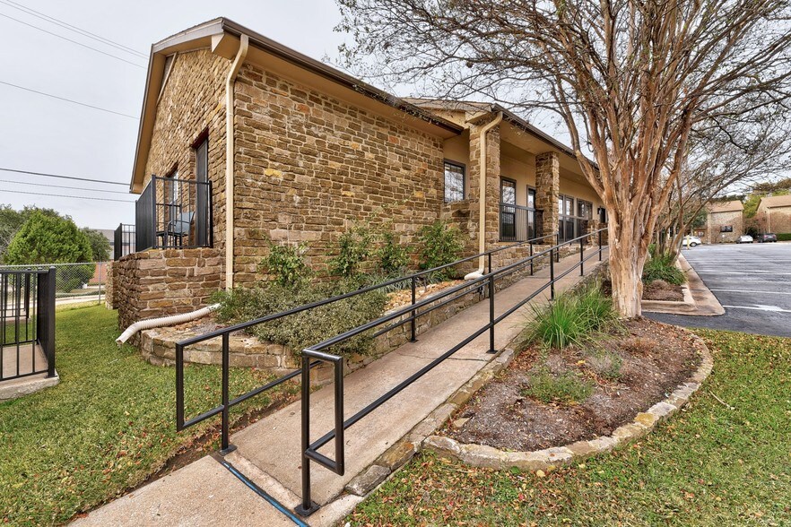More Photos Of 13740 Research Blvd, Austin Medical For Lease