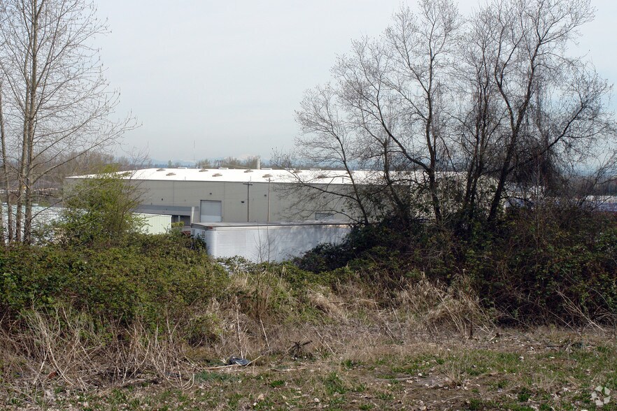 More Photos Of 10425 N Bloss Ave, Portland Unknown For Lease