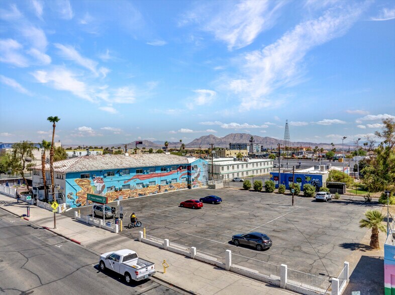 More Photos Of 129 N 8th St, Las Vegas Hotel For Sale