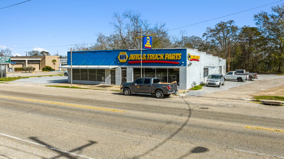 Primary Photo Of 628 S Columbia St, Bogalusa Freestanding For Sale