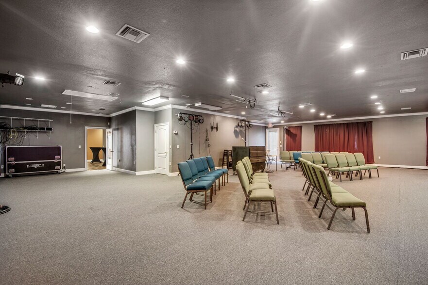 More Photos Of 3841 Turman Loop, Wesley Chapel Office For Lease