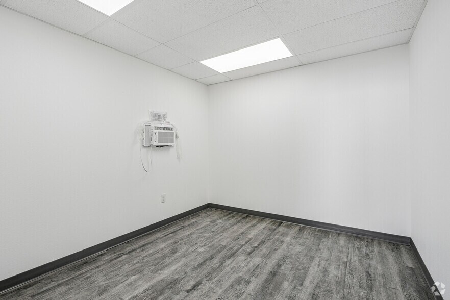 More Photos Of 10552 County Road 213, Forney Industrial For Lease