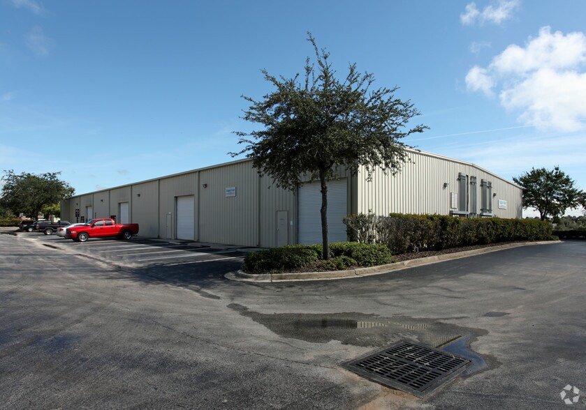 More Photos Of 1240-1260 Commons Ct, Clermont Light Manufacturing For Lease