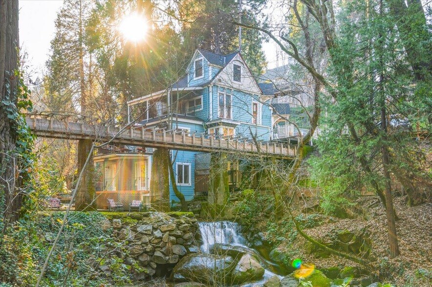 More Photos Of 301-317 S Pine St, Nevada City Hotel For Sale