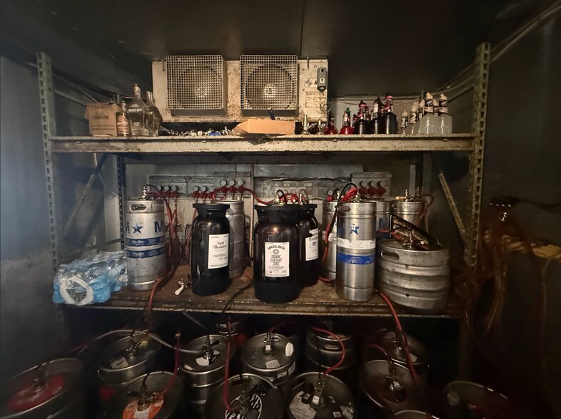 More Photos Of 300 S Sanford Ave, Sanford Restaurant For Sale