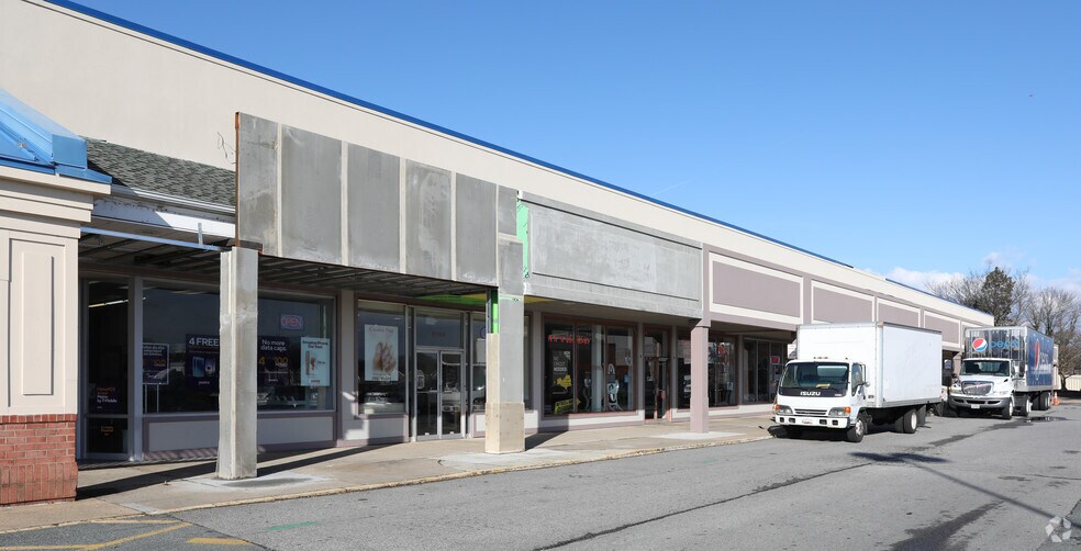 More Photos Of 8724-8762 Richmond Hwy, Alexandria Storefront For Lease